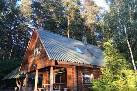 Sodyba Šniūrai ant ežero kranto Molėtų rajone