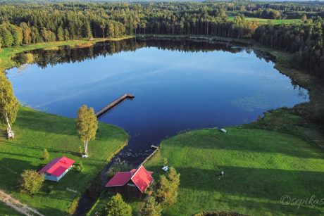 Sodyba "Minavuonė" prie ežero Telšių rajone