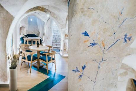 Vilniaus Rotušės aikštėje restoranas SAULA