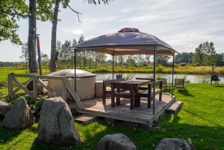 Kuzokų sodyba - vienkiemis Kelmės rejone - šventėms, susitikimams