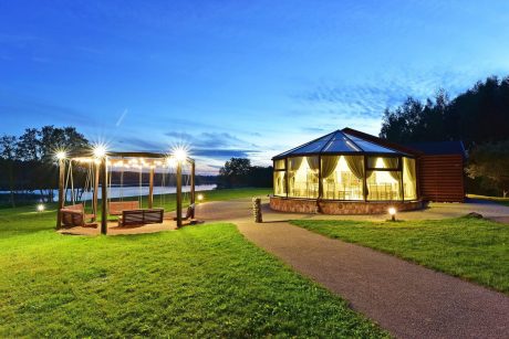 Sodyba šventėms (iki 80 vietų) ir poilsiui - vila "PAS ŠEŠTOKĄ"!