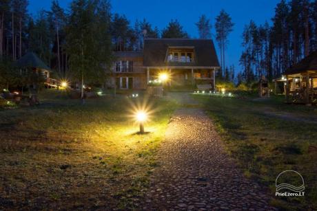 Sodyba ant ežero kranto šeimos ir draugų šventėms, žvejybai. Pirtis su sale