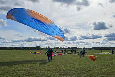 Skrydis parasparniu su instruktoriumi Valkininkuose