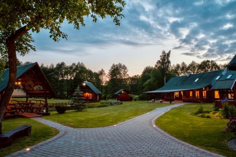 "Viktorijos sodyba" Alytaus rajone 65 vietų salė, pirtis