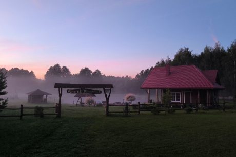 Šreko sodyba Molėtų rajone prie ežero – poilsiui ir šeimos šventei iki 10 žmonių