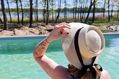 Sodyba "Vakaris" . Namelių nuoma. Pirtis, šildomas baseinas