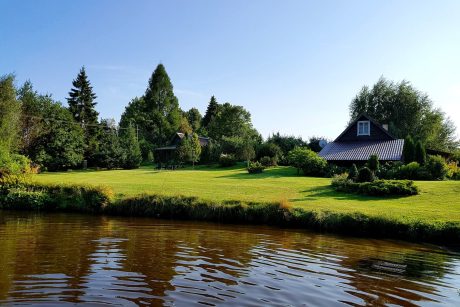 Sodyba prie ežero "Ėglis"  su pirtimi