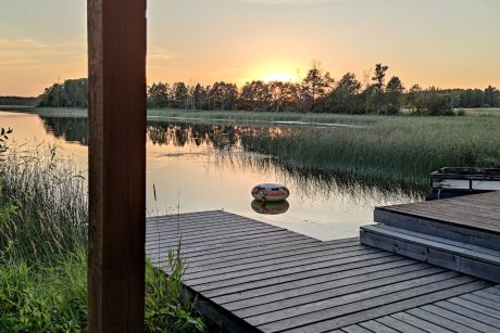 Išnuomojama sodyba ant ežero kranto ramiam poilsiui (iki 6 svečių)