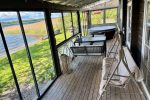 Namelis - sodyba su kubilu ant Galuonų ežero kranto "Chill House"