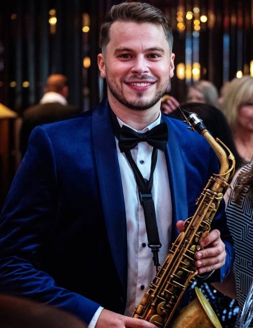 SAKSOFONO MUZIKA LAIDOTUVĖMS, SAKSOFONISTAS, SAKSOFONO MUZIKANTO PASLAUGOS