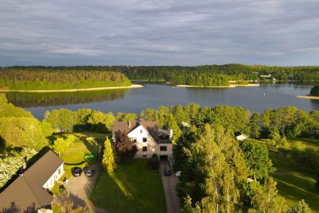Gudelių sodyba - puiki vieta poilsiui prie Monio ežero (Trakai)