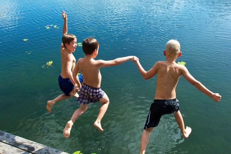 Sodyba ramiam šeimų poilsiui ant pačio Trikojo ežero kranto